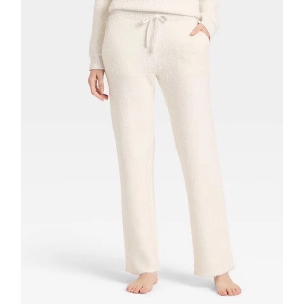 Women's Mid-Rise Cozy Knit Ankle Pull-On Pants - Universal Thread Cream Size L